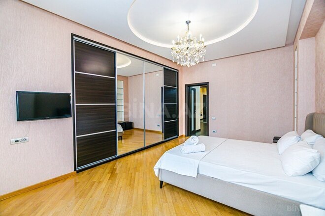 İcarəyə verilir 4 otaqlı yeni tikili 200 m², 28 May m., photo 25 from 32