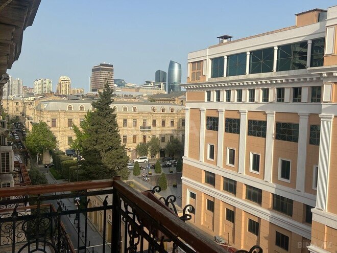Продаётся 4-комн. вторичка 120 м², м. Сахил, photo 6 from 20