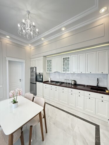 5 otaqlı həyət evi/bağ evi - Şüvəlan q. - 220 m² (21)