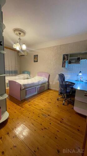 4 otaqlı köhnə tikili - 9-cu mikrorayon q. - 100 m² (9)