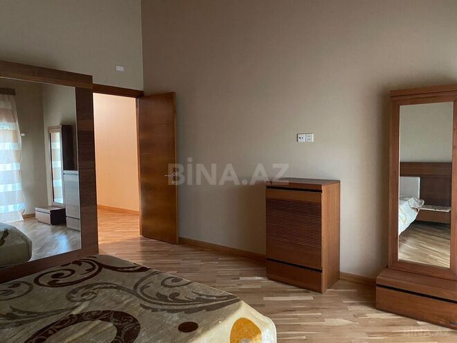 4 otaqlı həyət evi/bağ evi - Mərdəkan q. - 200 m² (30)
