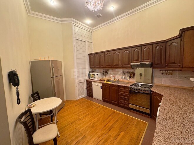 5 otaqlı köhnə tikili - Sahil m. - 203 m² (24)