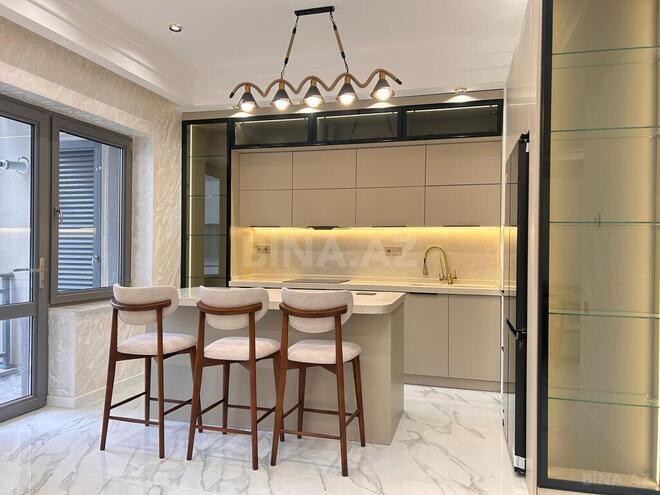 4 otaqlı yeni tikili - Ağ şəhər q. - 136 m² (2)