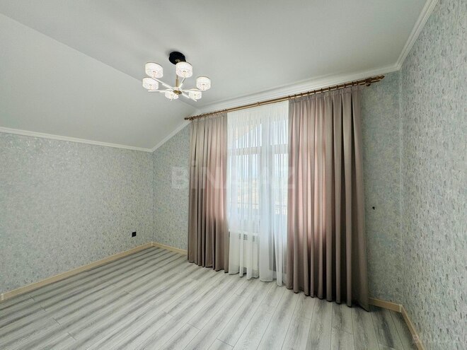6 otaqlı həyət evi/bağ evi - Novxanı q. - 280 m² (9)