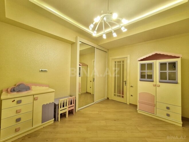 4 otaqlı yeni tikili - Şah İsmayıl Xətai m. - 215 m² (17)