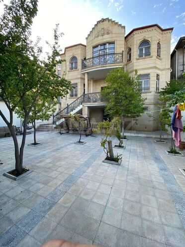 6 otaqlı həyət evi/bağ evi - 9-cu mikrorayon q. - 400 m² (1)