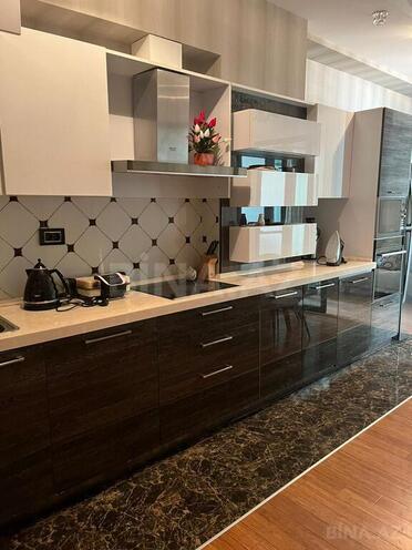 3-комн. новостройка - м. 28 мая - 177 м² (3)