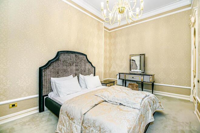 3-комн. новостройка - Сабаильский р. - 180 м² (14)
