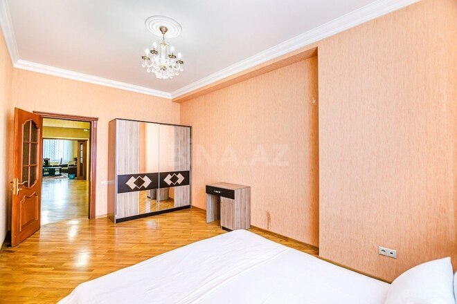 İcarəyə verilir 3 otaqlı yeni tikili 160 m², 28 May m., photo 24 from 32