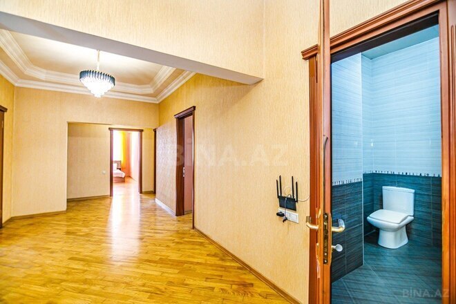 İcarəyə verilir 3 otaqlı yeni tikili 160 m², 28 May m., photo 21 from 32