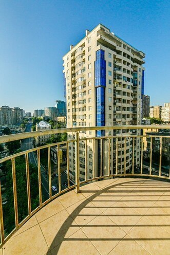 İcarəyə verilir 3 otaqlı yeni tikili 160 m², 28 May m., photo 31 from 32