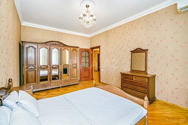 İcarəyə verilir 3 otaqlı yeni tikili 160 m², 28 May m., photo 26 from 32