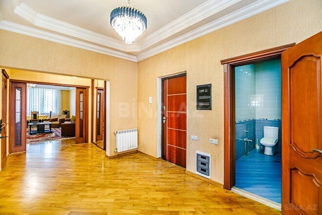 İcarəyə verilir 3 otaqlı yeni tikili 160 m², 28 May m., photo 20 from 32