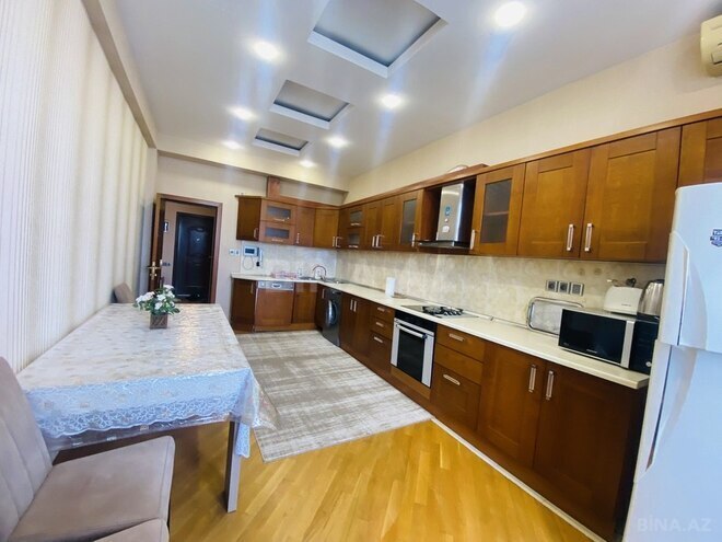 3-комн. новостройка - м. Низами - 150 м² (8)
