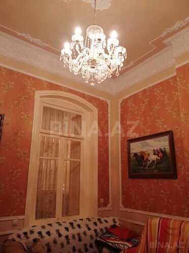 Satılır 3 otaqlı köhnə tikili 90 m², Sahil m., photo 20 from 24