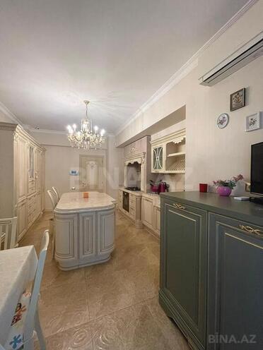 4 otaqlı yeni tikili - Nizami m. - 241 m² (16)
