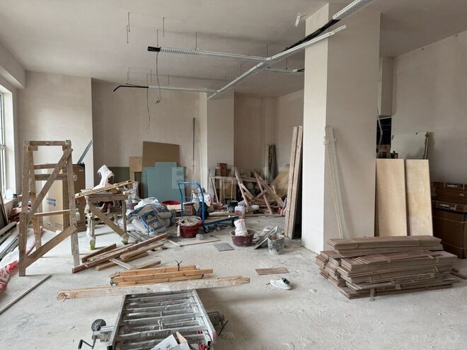 Obyekt - Ağ şəhər q. - 210 m² (5)