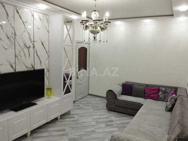 4 otaqlı köhnə tikili - 8-ci mikrorayon q. - 110 m² (2)