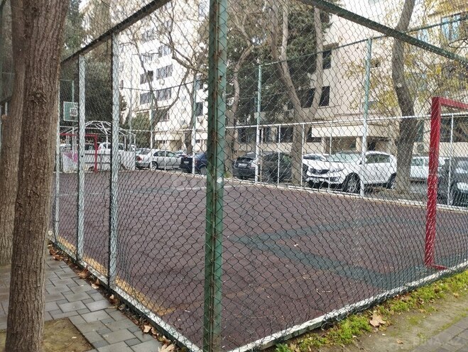4 otaqlı köhnə tikili - 8-ci mikrorayon q. - 110 m² (28)