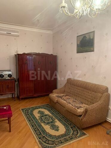 6 otaqlı həyət evi/bağ evi - Novxanı q. - 400 m² (18)