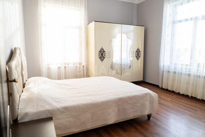 6 otaqlı həyət evi/bağ evi - Şüvəlan q. - 330 m² (15)