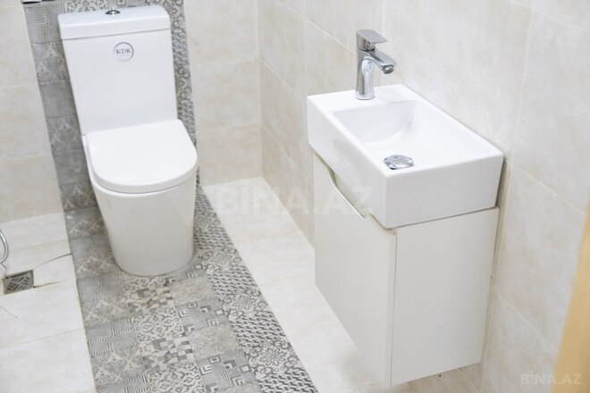 6 otaqlı həyət evi/bağ evi - Şüvəlan q. - 330 m² (27)
