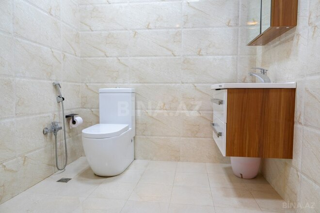 6 otaqlı həyət evi/bağ evi - Şüvəlan q. - 330 m² (18)