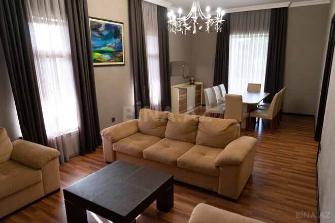 6 otaqlı həyət evi/bağ evi - Şüvəlan q. - 330 m² (10)