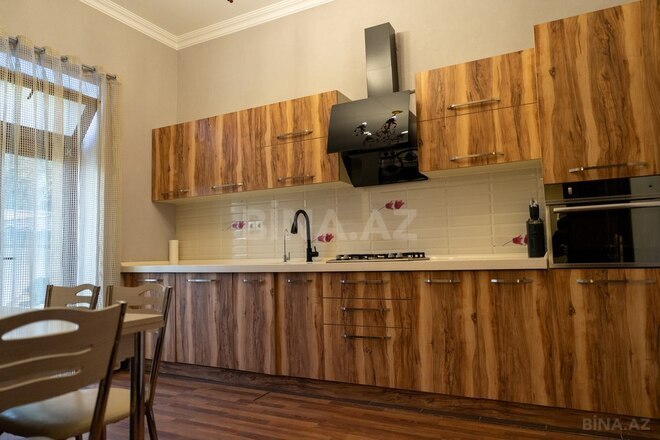 6 otaqlı həyət evi/bağ evi - Şüvəlan q. - 330 m² (13)