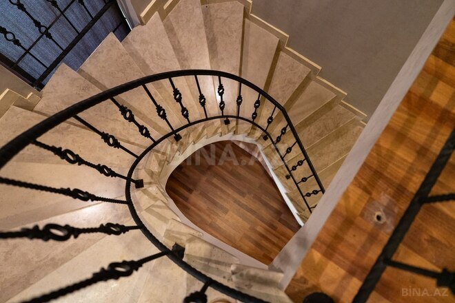 6 otaqlı həyət evi/bağ evi - Şüvəlan q. - 330 m² (20)