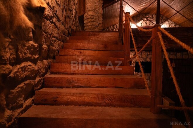 6 otaqlı həyət evi/bağ evi - Şüvəlan q. - 330 m² (25)