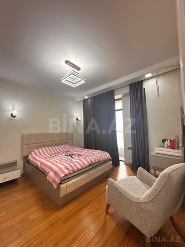 3-комн. новостройка - м. 8 ноября - 103 м² (8)