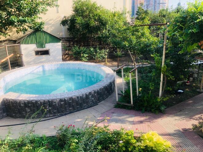 7 otaqlı həyət evi/bağ evi - 8-ci kilometr q. - 250 m² (4)