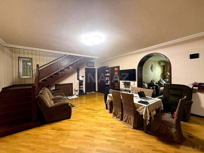 Продаётся 5-комн. дом/дача 250 м², м. Кара Караев, photo 9 from 32