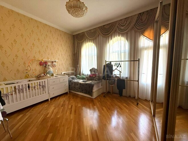 Продаётся 5-комн. дом/дача 250 м², м. Кара Караев, photo 17 from 32