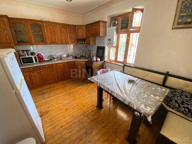 7 otaqlı həyət evi/bağ evi - Saray q. - 300 m² (14)