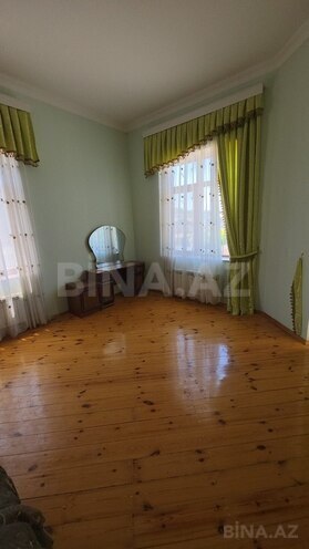 5 otaqlı həyət evi/bağ evi - Novxanı q. - 240 m² (20)