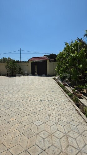 5 otaqlı həyət evi/bağ evi - Novxanı q. - 240 m² (1)