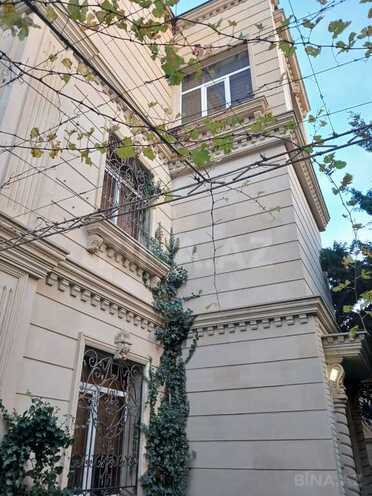 8 otaqlı həyət evi/bağ evi - Badamdar q. - 600 m² (1)