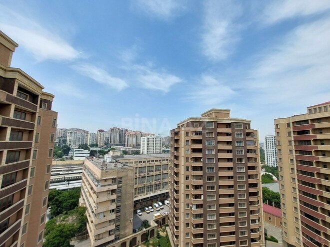 3-комн. новостройка - м. 28 мая - 152 м² (3)