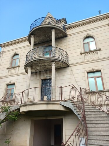 7 otaqlı həyət evi/bağ evi - Badamdar q. - 400 m² (1)