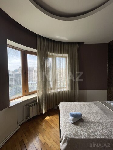 4-комн. новостройка - м. 28 мая - 140 м² (6)