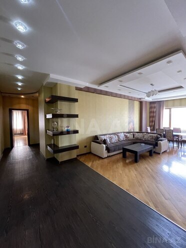 4-комн. новостройка - м. 28 мая - 140 м² (3)