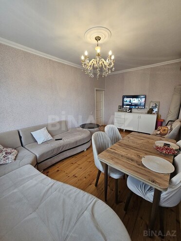 2 otaqlı köhnə tikili - 7-ci mikrorayon q. - 70 m² (2)