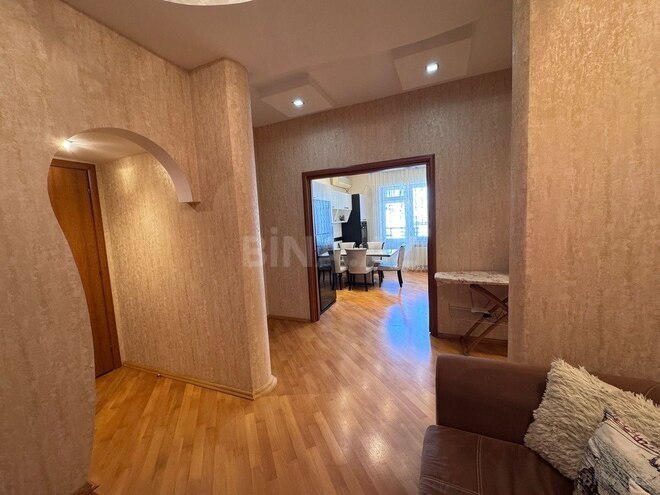 3-комн. новостройка - м. 8 ноября - 130 м² (21)