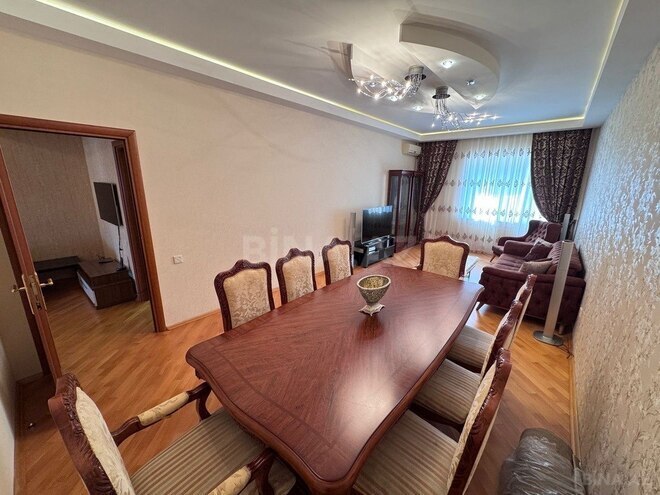 3-комн. новостройка - м. 8 ноября - 130 м² (5)