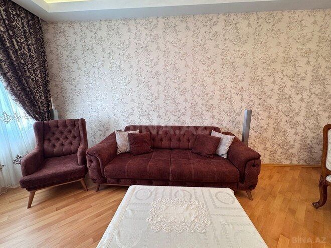 3-комн. новостройка - м. 8 ноября - 130 м² (3)