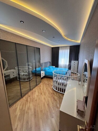3-комн. новостройка - м. 8 ноября - 130 м² (2)