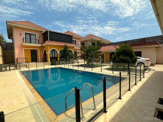 2 otaqlı həyət evi/bağ evi - Şüvəlan q. - 500 m² (1)