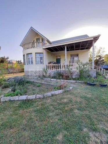 7 otaqlı həyət evi/bağ evi - Novxanı q. - 220 m² (1)